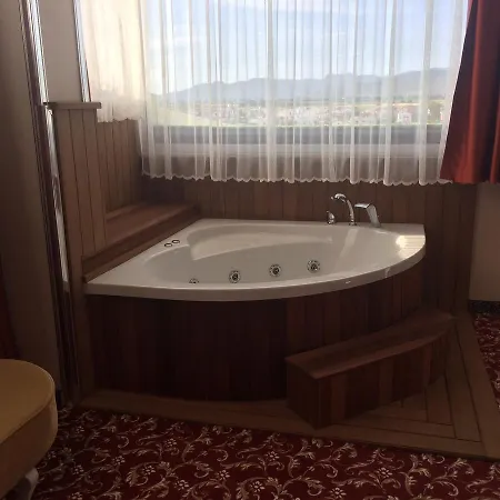 Rakasta Boutique & Convention Center 4*