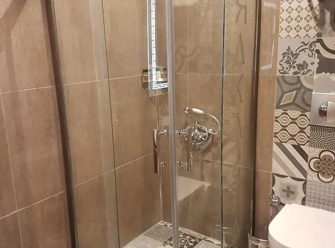 Rakasta Boutique & Convention Center