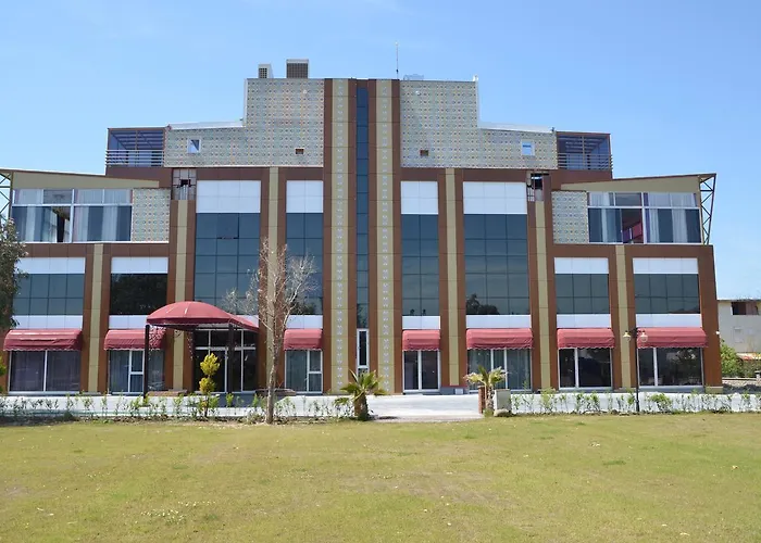 Rakasta Boutique & Convention Center